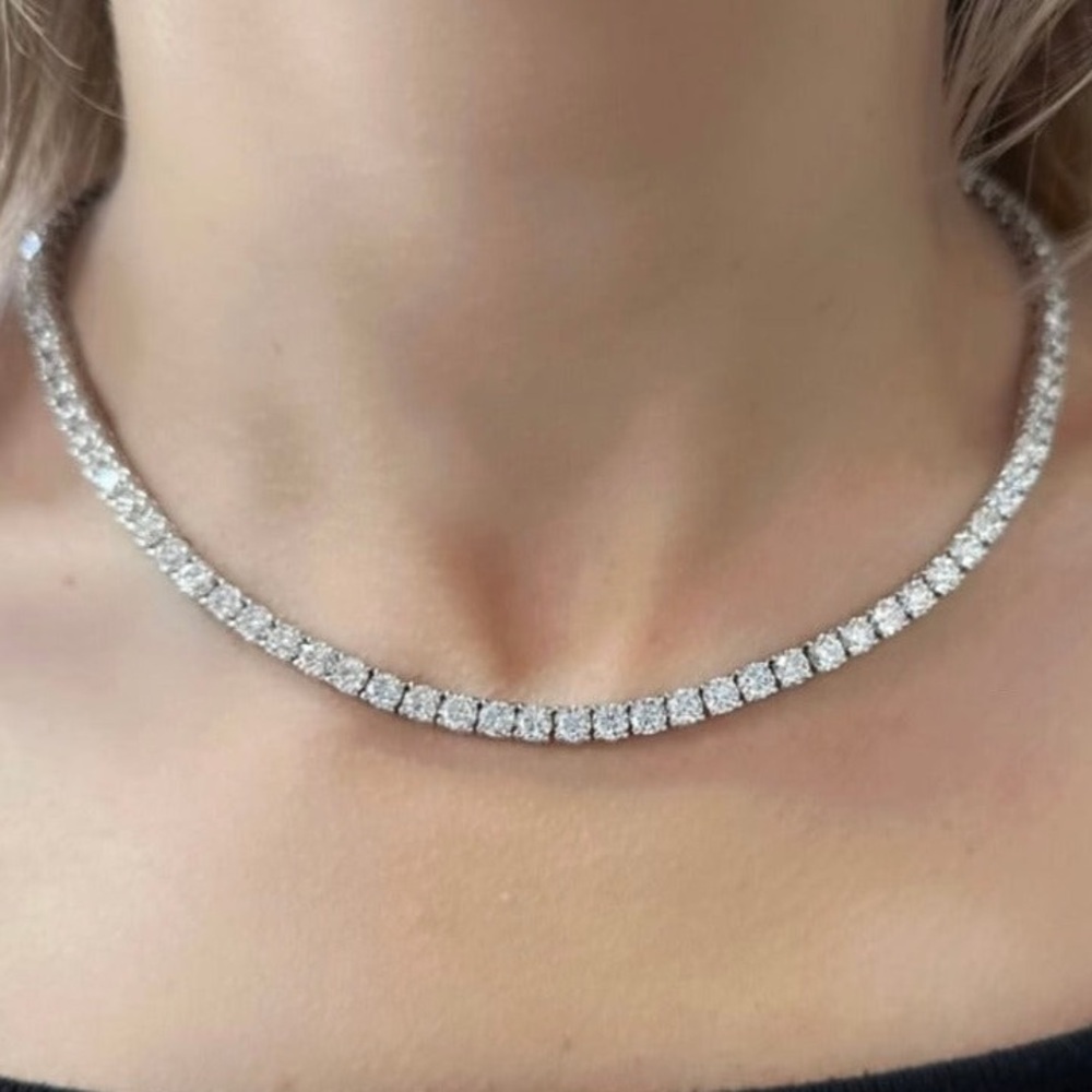 18k 63ct Tennis Necklace - Picture 3 of 10